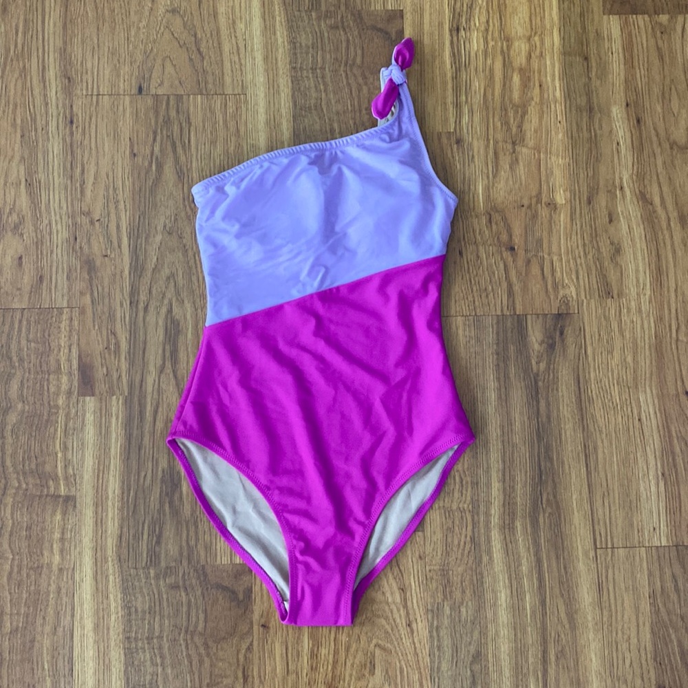 BNWT Old Navy one shoulder bathing suit in purple/pink